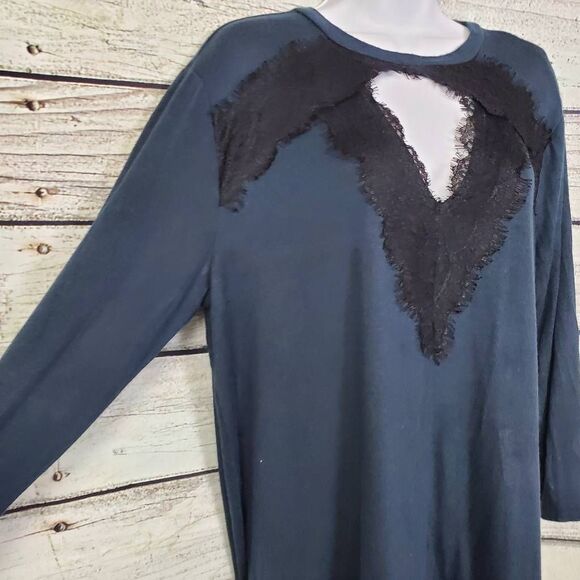 Maurices Women’s Navy Blue Long Sleeve Tunic Top with Black Lace Detail Size XXL - Picture 2 of 7